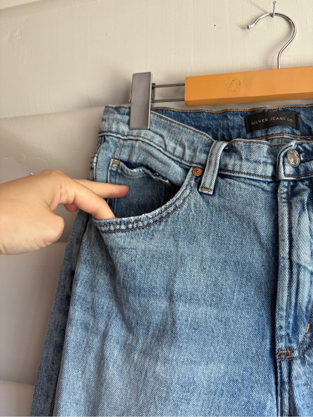 Silver Jeans Co. 90’s Boyfriend Jeans Light Wash W27 L27 - Picture 4 of 9